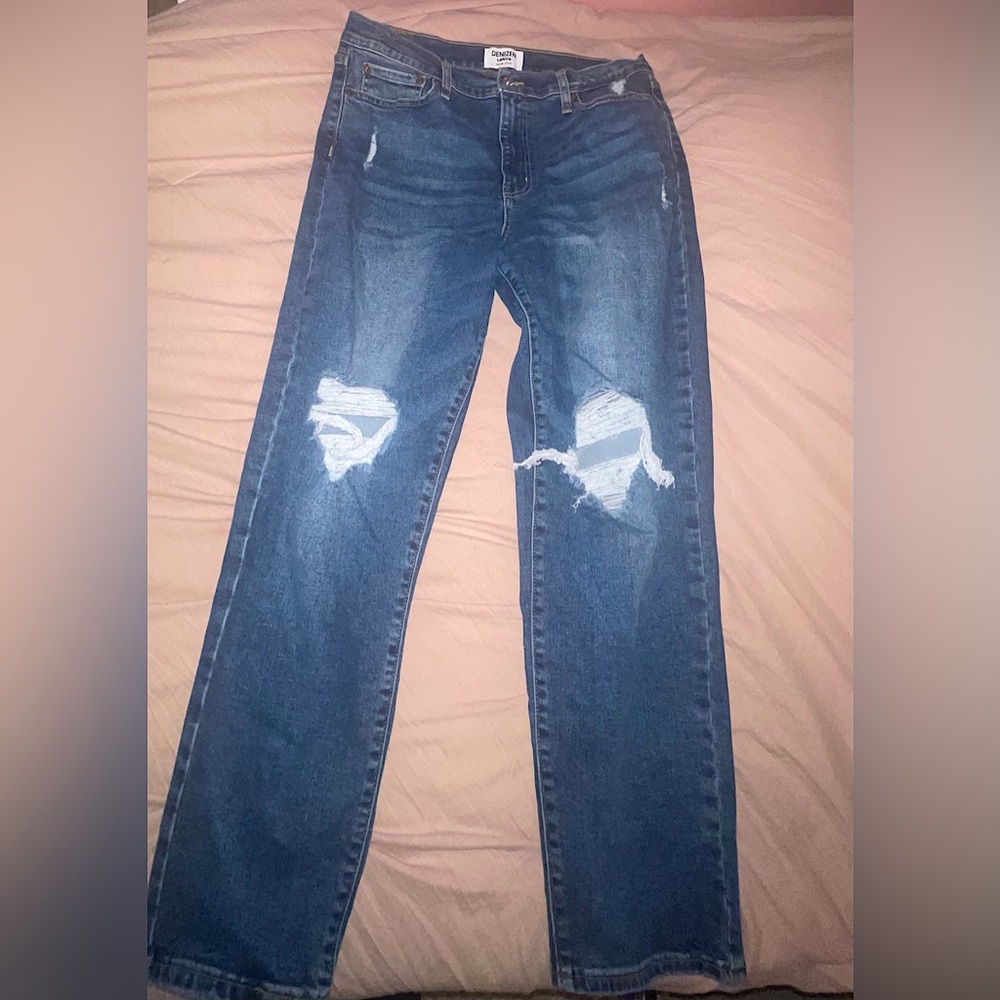 Levi’s Mom Jeans, High rise, size 12. Never used & in perfect condition! 💙